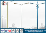 El doble arma la calle de aluminio poligonal postes ligeros para la iluminación del camino